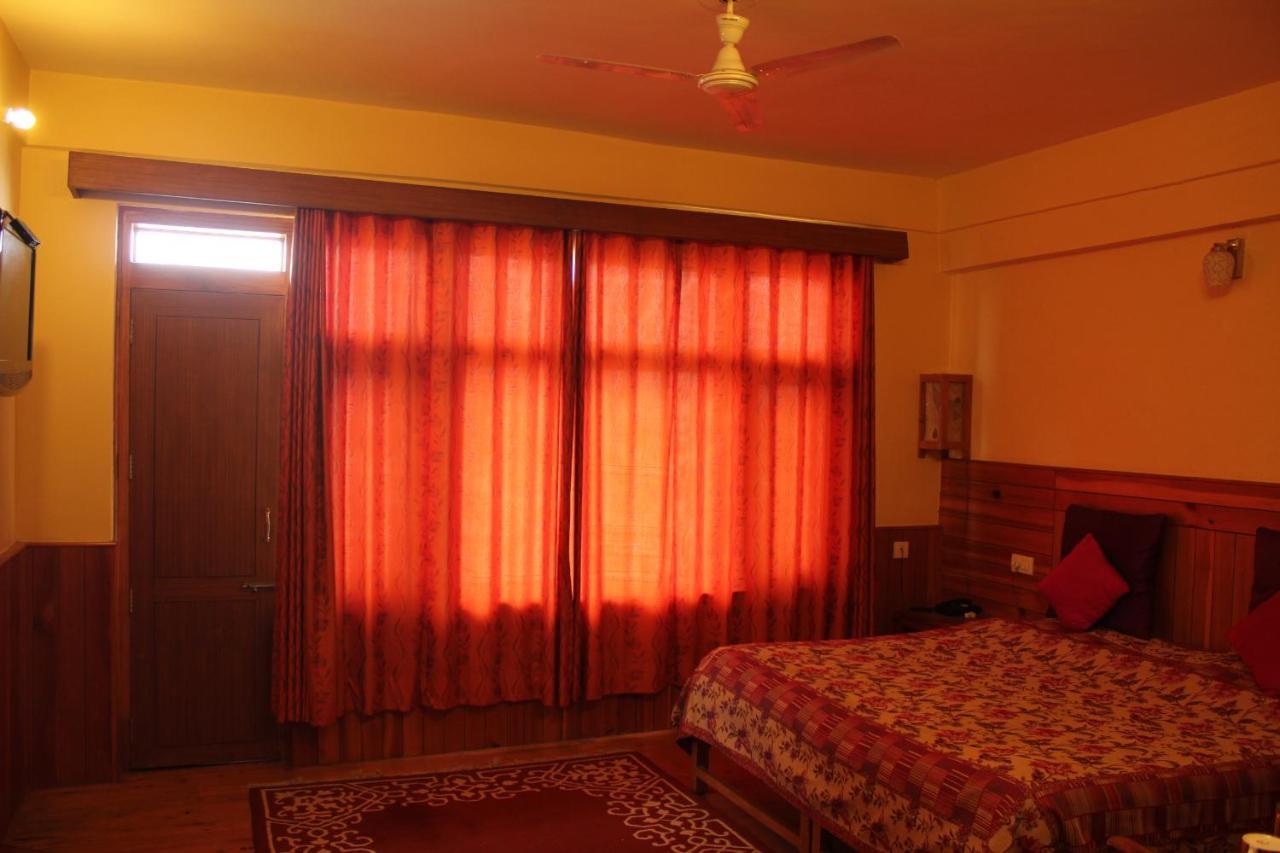 Pema Thang Hotel Kangra Exteriör bild