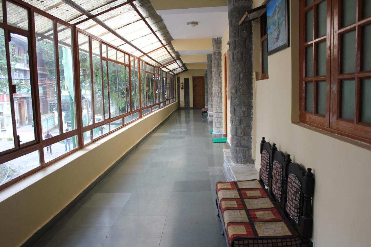 Pema Thang Hotel Kangra Exteriör bild
