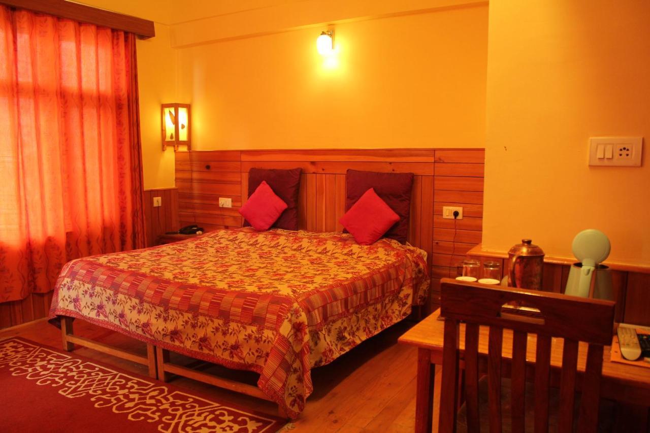 Pema Thang Hotel Kangra Exteriör bild