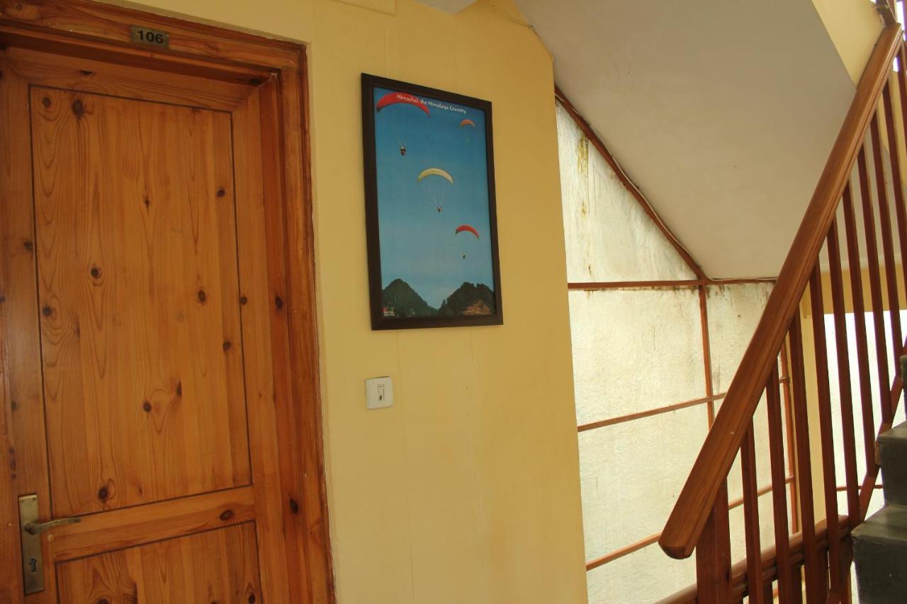 Pema Thang Hotel Kangra Exteriör bild