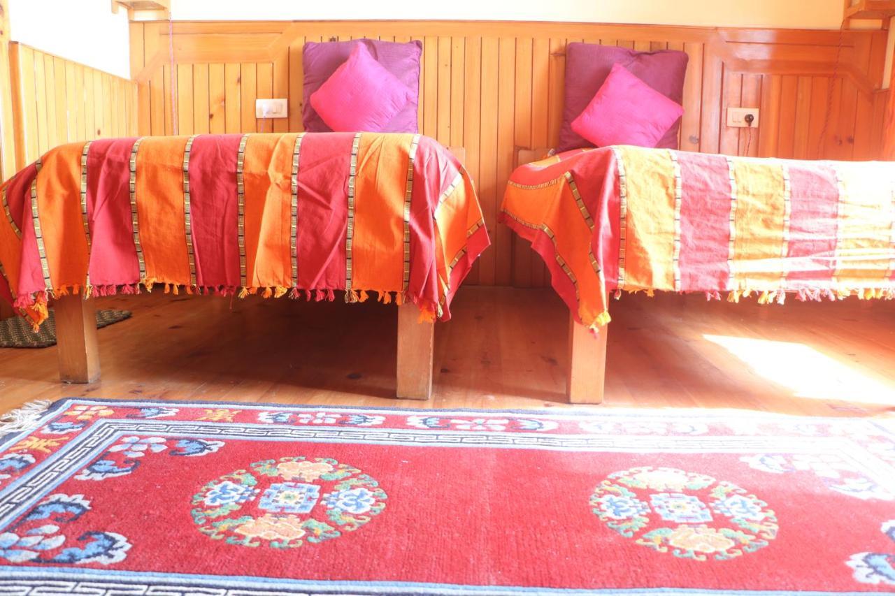 Pema Thang Hotel Kangra Exteriör bild